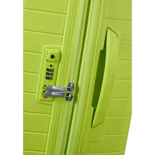 Best American Tourister FastForward Spinner 55/20 TSA Exp neon lime
