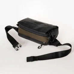 New Aunts & Uncles Ishikari RE Hipbag black