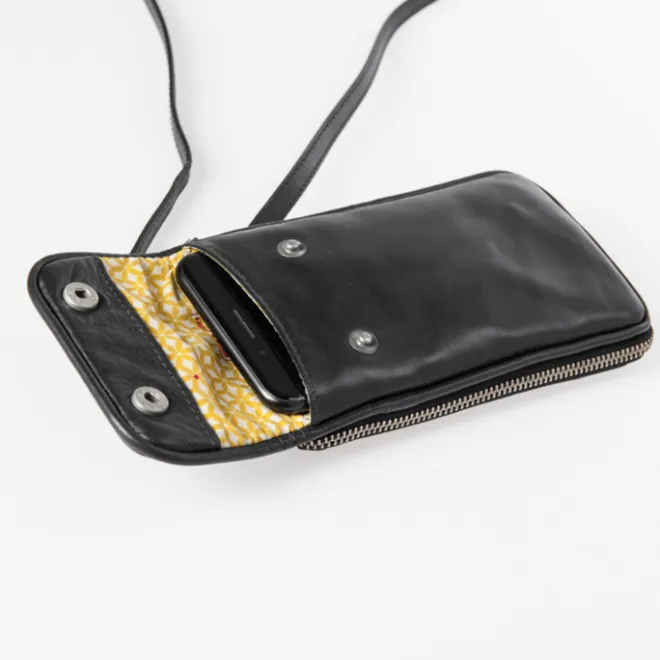 Sale Aunts & Uncles Jamies Orchard Cloudberry Phone Bag jet black