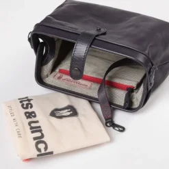 New Aunts & Uncles Mrs. Eclair Shoulderbag night sky