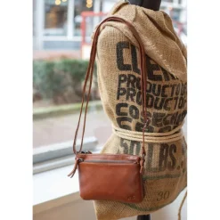 New Bear Design Maithe Shoulderbag cognac