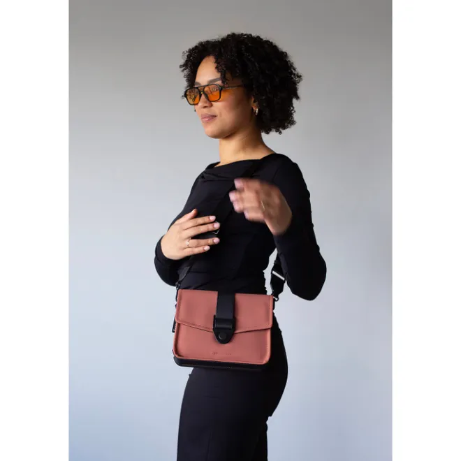 Clearance Bold Banana Beyond Bold Crossbody dusty pink-black
