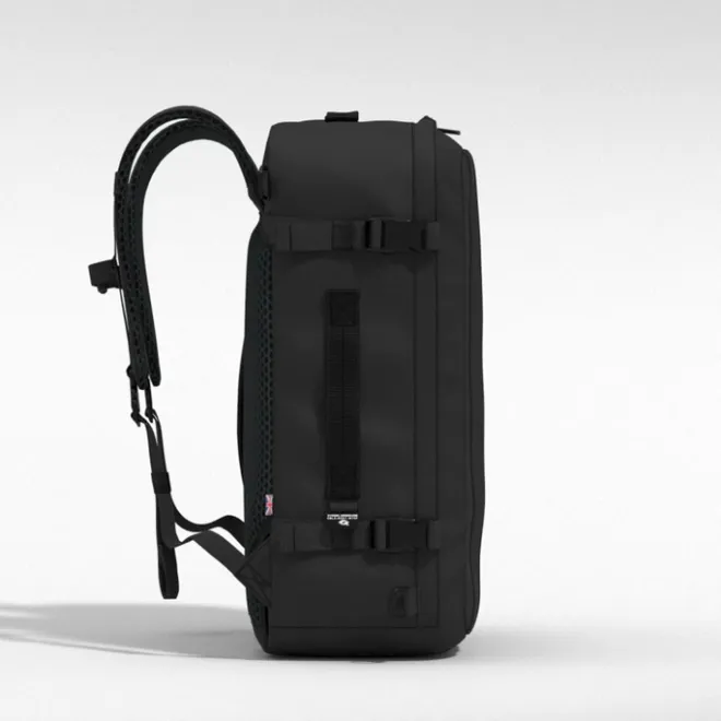 Discount CabinZero Classic Plus 42L absolute black