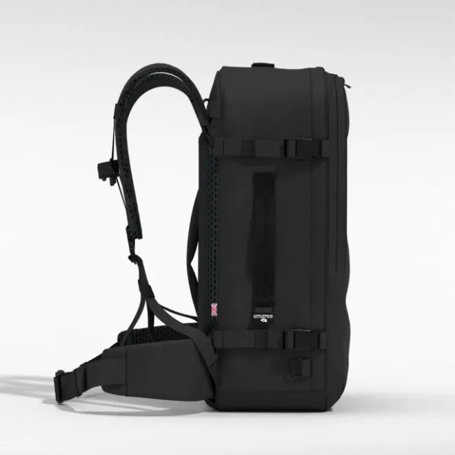 New CabinZero Classic Pro 42L absolute black