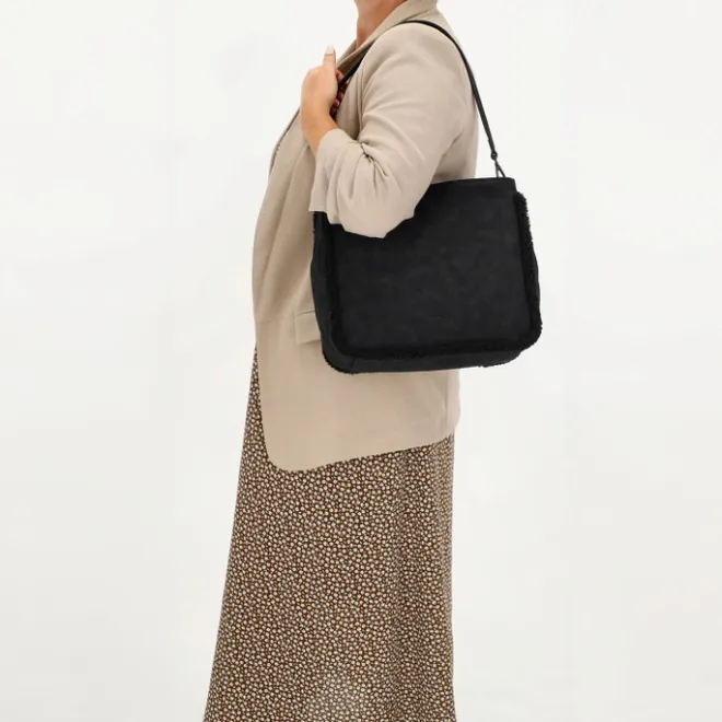 New Charm London Newington Shoulderbag black