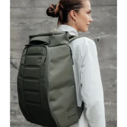 Outlet Db Journey Hugger Backpack 25L moss green