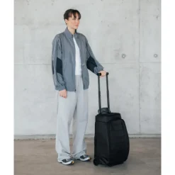 Discount Db Journey Hugger Roller Bag Carry-on 40L black out