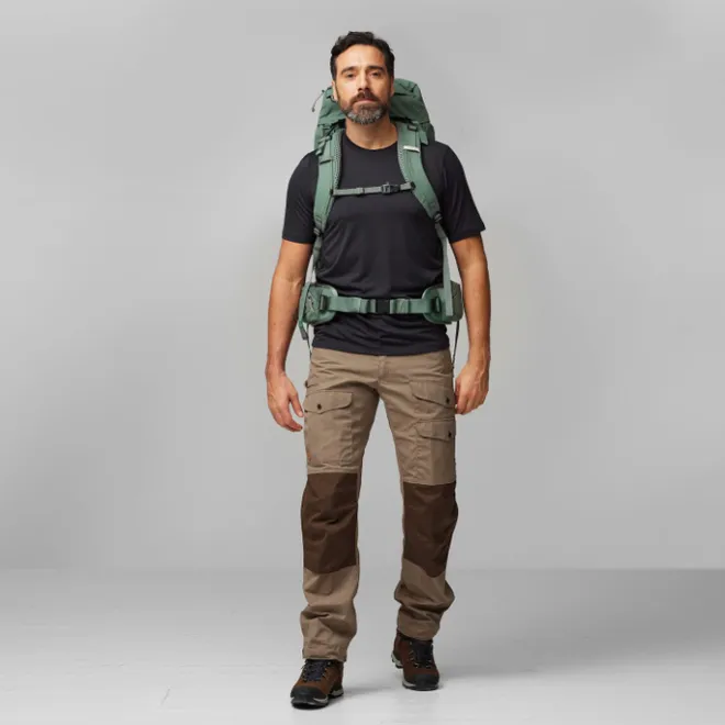 Discount Fjallraven Abisko Trek 48 M-L black