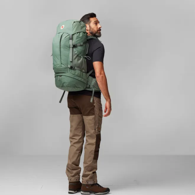 Discount Fjallraven Abisko Trek 48 M-L black