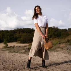 Best Hide & Stitches Earth Shopper sand