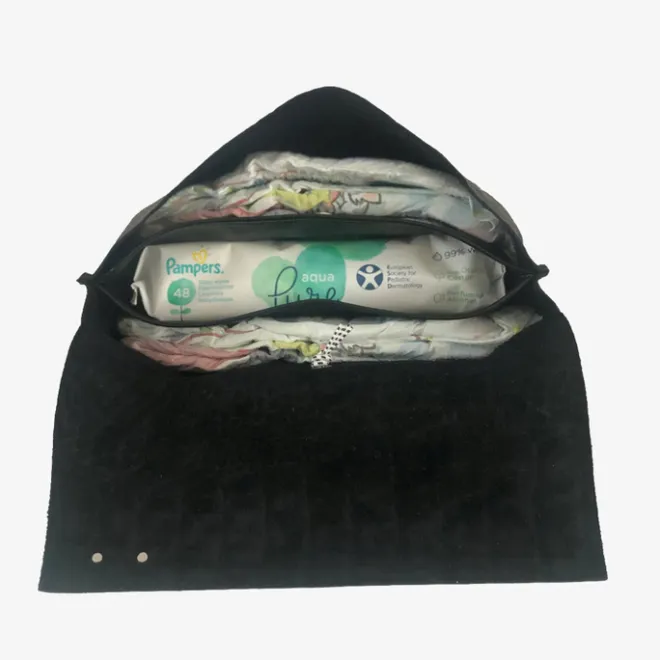 New Mozz Luier Etui black dots reverse