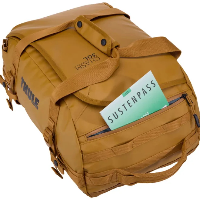 New Thule Chasm Duffel 30L golden