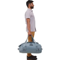 Clearance Thule Chasm Duffel 40L pond