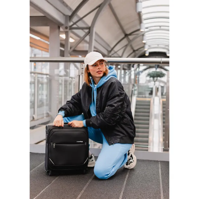 Outlet Travelbags The Base Soft Trolley Underseater black