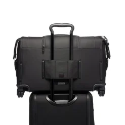 Outlet Tumi Alpha Garment 4 Wheel Carry-On black